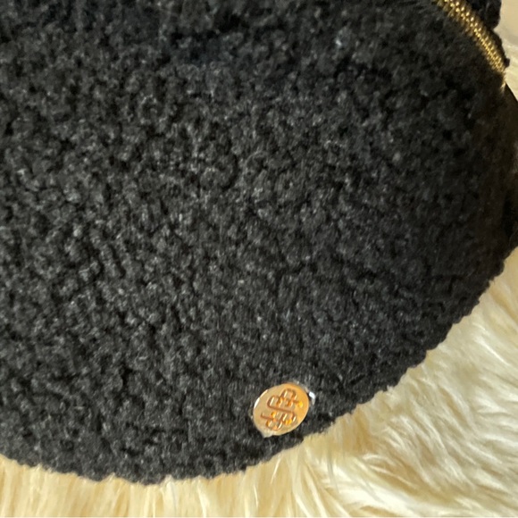 Simply Southern Black Teddy Bear Belt Bag Crossbody or Belt Bag - Picture 3 of 8